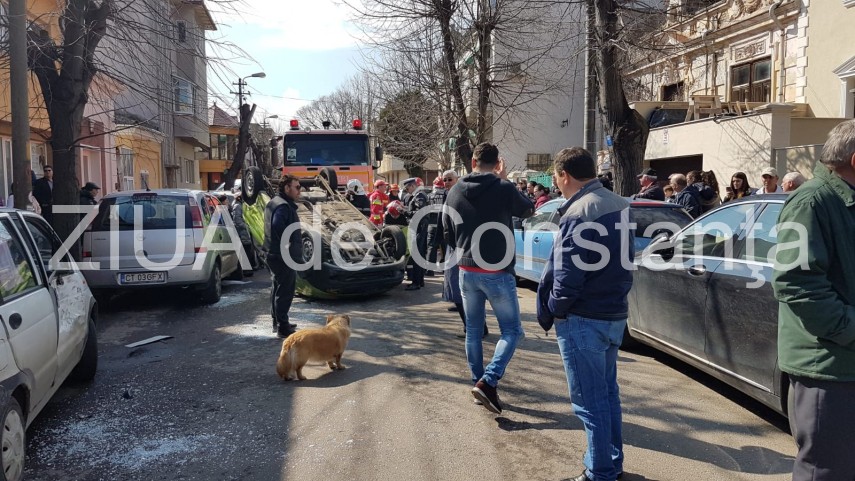 imagini de la eveniment accident rutier spectaculos in constanta pe strada constantin bratescu o masina imagini de la eveniment accident rutier spectaculos in constanta pe strada constantin bratescu o masina