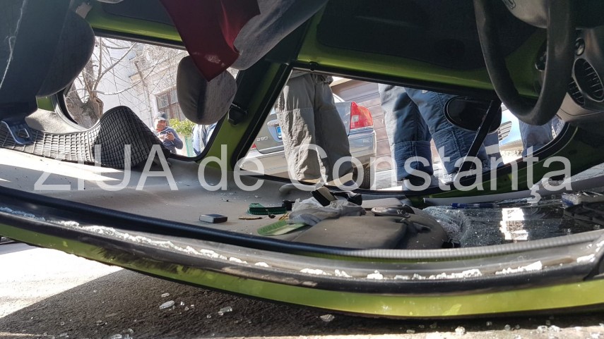 imagini de la eveniment accident rutier spectaculos in constanta pe strada constantin bratescu o masina imagini de la eveniment accident rutier spectaculos in constanta pe strada constantin bratescu o masina