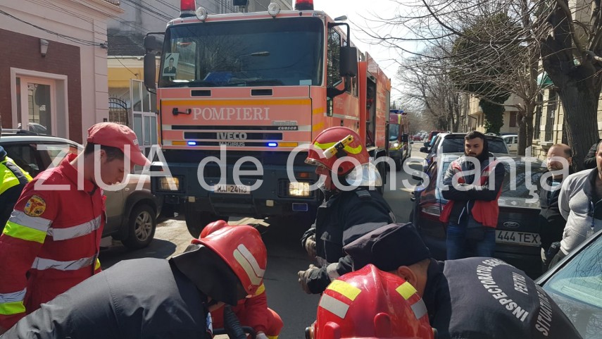 imagini de la eveniment accident rutier spectaculos in constanta pe strada constantin bratescu o masina imagini de la eveniment accident rutier spectaculos in constanta pe strada constantin bratescu o masina