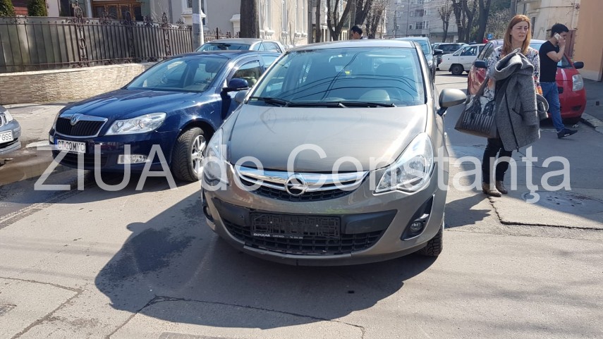 imagini de la eveniment accident rutier spectaculos in constanta pe strada constantin bratescu o masina imagini de la eveniment accident rutier spectaculos in constanta pe strada constantin bratescu o masina