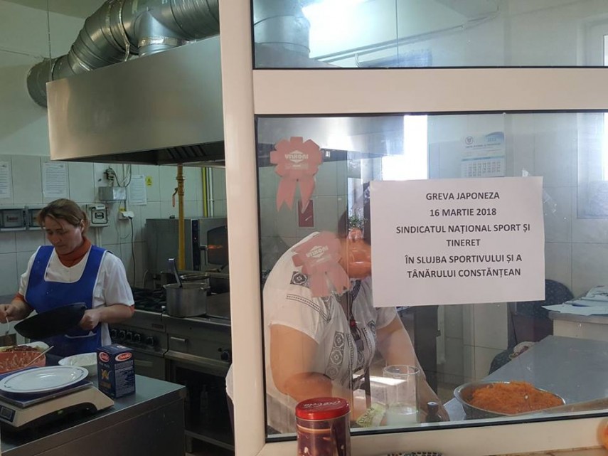 greva japoneza grupul sindical al djst constanta a tras un nou semnal de alarma galerie foto 654354 greva japoneza grupul sindical al djst constanta a tras un nou semnal de alarma galerie foto 654354
