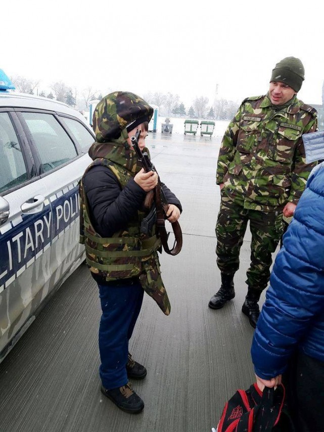militarii fortelor aeriene romane au prezentat tehnica militara elevilor din judetul constanta evenimentul militarii fortelor aeriene romane au prezentat tehnica militara elevilor din judetul constanta evenimentul