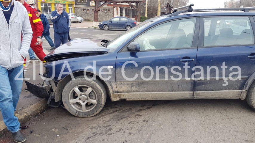 imagini de la eveniment impact violent intre doua masini in constanta pe bulevardul tomis o persoana imagini de la eveniment impact violent intre doua masini in constanta pe bulevardul tomis o persoana