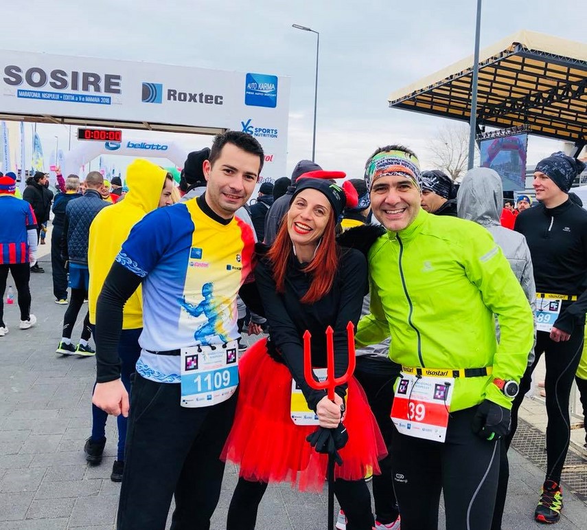 carmina capitanu a facut senzatie la maratonul nisipului a alergat si o diavolita a avut numarul de concurs carmina capitanu a facut senzatie la maratonul nisipului a alergat si o diavolita a avut numarul de concurs