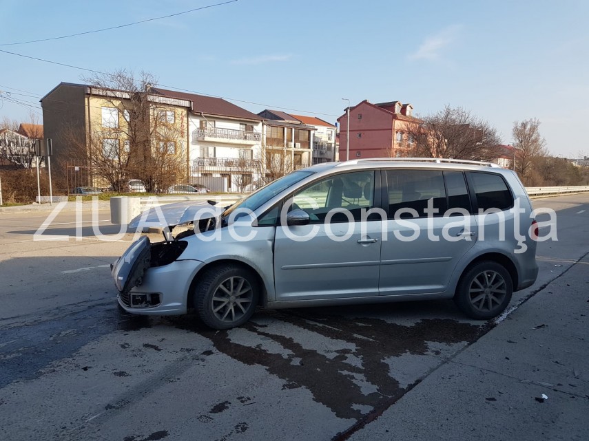 imagini de la eveniment accident rutier in eforie nord doua masini implicate 655391 imagini de la eveniment accident rutier in eforie nord doua masini implicate 655391