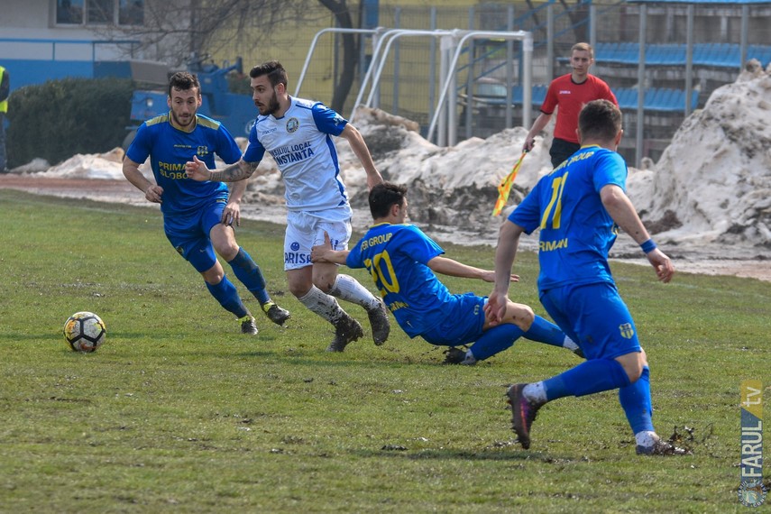 un tanar in scaun cu rotile si tatal sau lilian badea care e primarul comunei ograda invitati ai ssc un tanar in scaun cu rotile si tatal sau lilian badea care e primarul comunei ograda invitati ai ssc