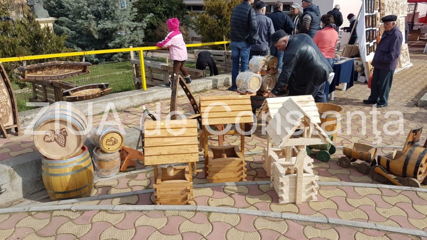 imagini de la eveniment targul floriilor si a deschis portile astazi la ovidiu produse traditionale pentru imagini de la eveniment targul floriilor si a deschis portile astazi la ovidiu produse traditionale pentru