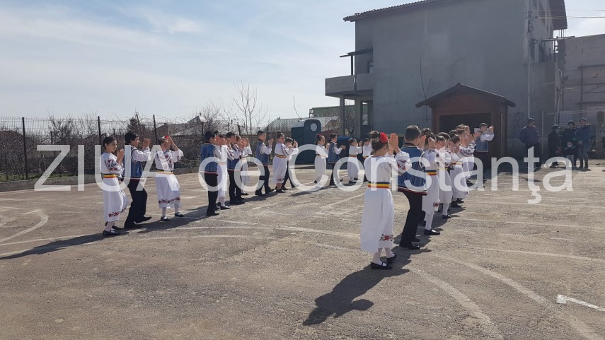 imagini de la eveniment targul floriilor si a deschis portile astazi la ovidiu produse traditionale pentru imagini de la eveniment targul floriilor si a deschis portile astazi la ovidiu produse traditionale pentru