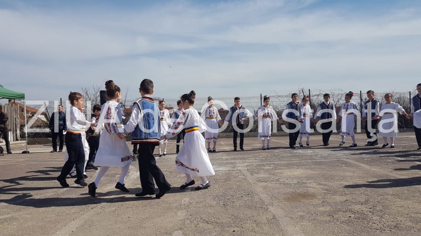 imagini de la eveniment targul floriilor si a deschis portile astazi la ovidiu produse traditionale pentru imagini de la eveniment targul floriilor si a deschis portile astazi la ovidiu produse traditionale pentru