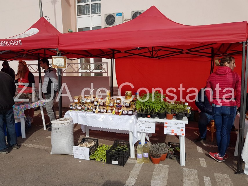 imagini de la eveniment targul floriilor si a deschis portile astazi la ovidiu produse traditionale pentru imagini de la eveniment targul floriilor si a deschis portile astazi la ovidiu produse traditionale pentru