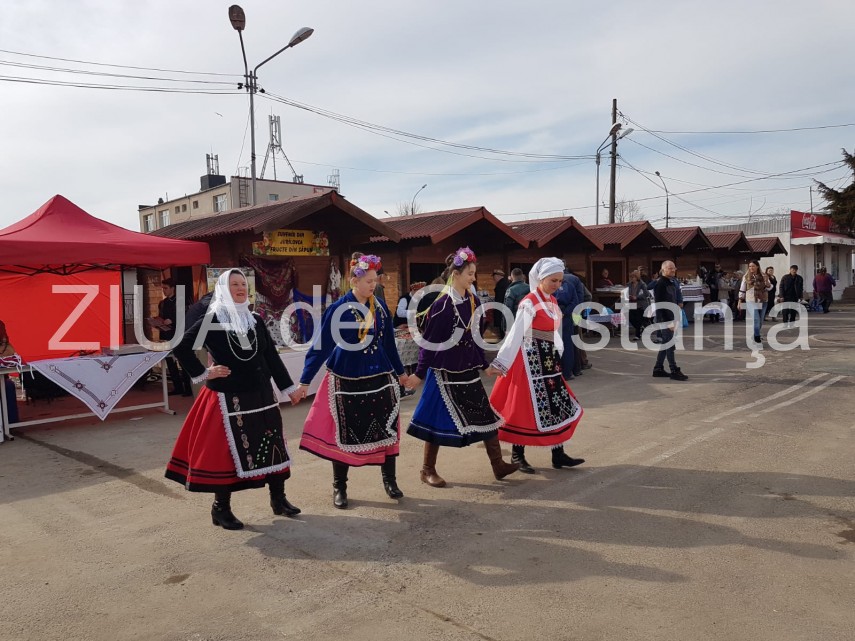 imagini de la eveniment targul floriilor si a deschis portile astazi la ovidiu produse traditionale pentru imagini de la eveniment targul floriilor si a deschis portile astazi la ovidiu produse traditionale pentru