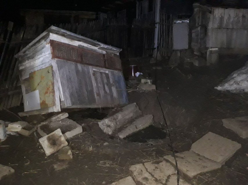 nenorocirea noptii in romania se scufunda pamantul pe suprafata mare oameni evacuati unde se intampla nenorocirea noptii in romania se scufunda pamantul pe suprafata mare oameni evacuati unde se intampla