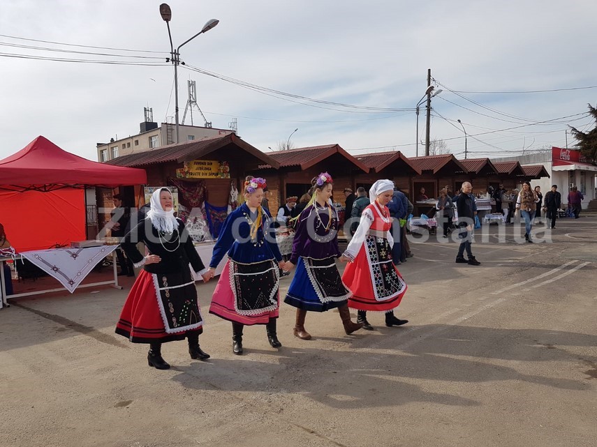 produse traditionale pentru masa de paste organizat de primaria ovidiu targul floriilor va deveni o traditie produse traditionale pentru masa de paste organizat de primaria ovidiu targul floriilor va deveni o traditie