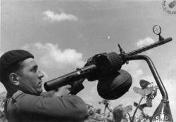 „…Grupa care a  intrat prima în Careii Mari nu mai există. a pedepsit-o un obuz inamic.” - Căpitanul Costache Dumitru, Regimentul 34 Infanterie Compania 7