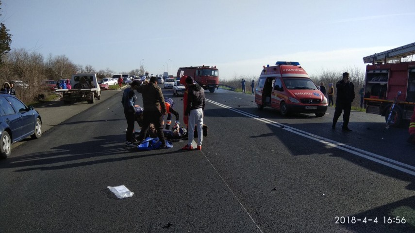 imagini de la eveniment accident rutier grav la neptun judetul constanta mai multe persoane au fost ranite