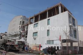 Şantier fără panou informativ pe strada Mircea cel Bătrân. Cine deţine autorizaţia de construire (galerie foto)