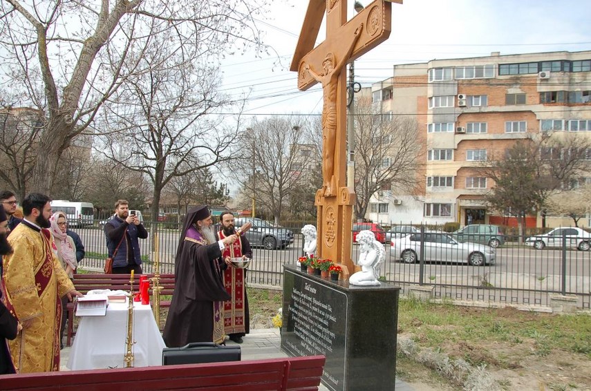 o frumoasa troita in curtea spitalului cfr constanta arimex comexim 2000 srl si asociatia suflete deschise o frumoasa troita in curtea spitalului cfr constanta arimex comexim 2000 srl si asociatia suflete deschise