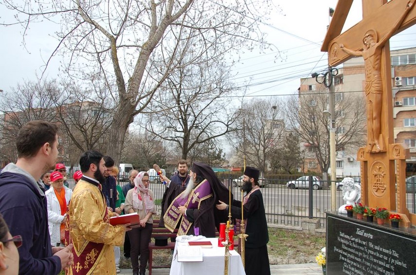 o frumoasa troita in curtea spitalului cfr constanta arimex comexim 2000 srl si asociatia suflete deschise o frumoasa troita in curtea spitalului cfr constanta arimex comexim 2000 srl si asociatia suflete deschise