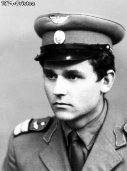 Aterizare forţată fără jamba dreaptă, noaptea, cu avionul MIG-21 (galerie foto)