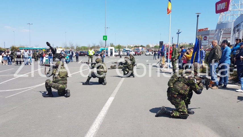 constanta armamentul militarilor de la brigada 9 mecanizata marasesti bucuria copiilor fotografii de constanta armamentul militarilor de la brigada 9 mecanizata marasesti bucuria copiilor fotografii de