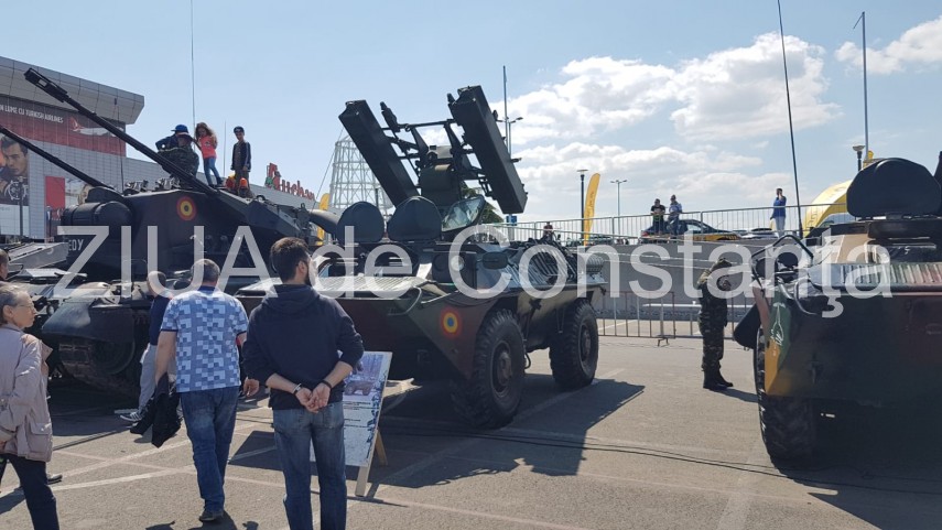 constanta armamentul militarilor de la brigada 9 mecanizata marasesti bucuria copiilor fotografii de constanta armamentul militarilor de la brigada 9 mecanizata marasesti bucuria copiilor fotografii de