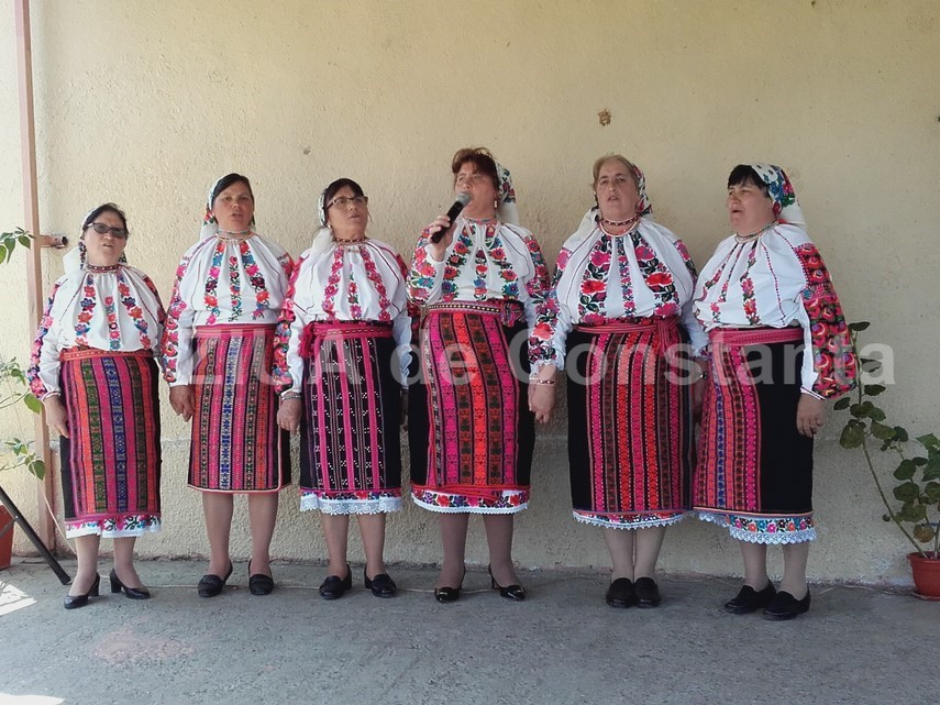 95 de ani de istorie la oituz cand infloresc ciresii printre ceangai intr o zi cu multe sarbatori galerie 95 de ani de istorie la oituz cand infloresc ciresii printre ceangai intr o zi cu multe sarbatori galerie