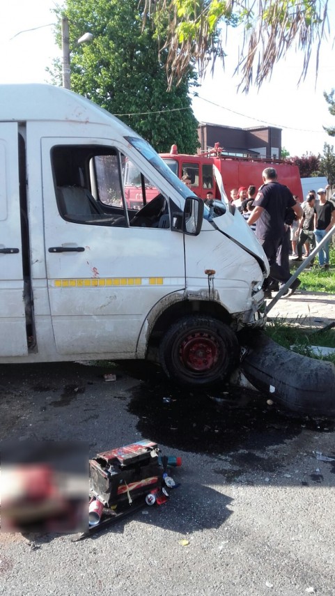 judetul constanta accident rutier cu trei victime la harsova o persoana incarcerata 657729 judetul constanta accident rutier cu trei victime la harsova o persoana incarcerata 657729