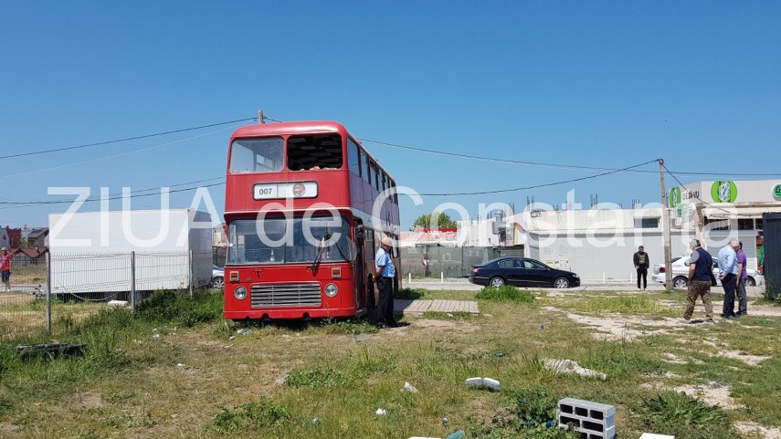 imagini de la eveniment asa ceva nu s a mai vazut tragedie la vama veche un tanar a fost ucis in bataie