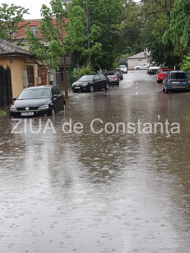 potop la constanta mai multe case din cartierul coiciu au fost inundate galerie foto 658592 potop la constanta mai multe case din cartierul coiciu au fost inundate galerie foto 658592