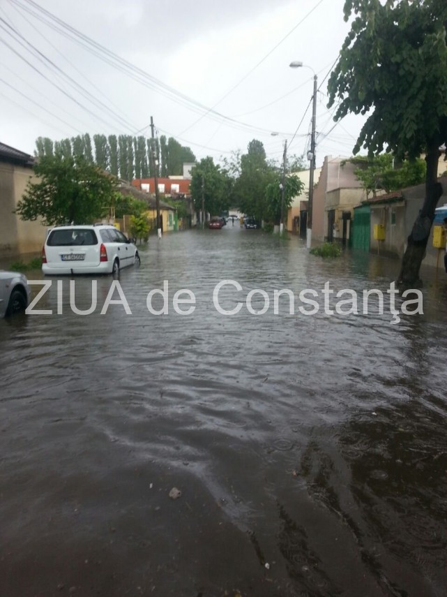 potop la constanta mai multe case din cartierul coiciu au fost inundate galerie foto 658592 potop la constanta mai multe case din cartierul coiciu au fost inundate galerie foto 658592