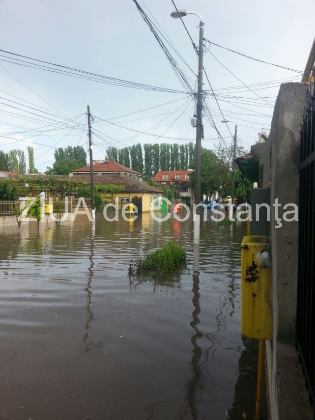 potop la constanta mai multe case din cartierul coiciu au fost inundate galerie foto 658592 potop la constanta mai multe case din cartierul coiciu au fost inundate galerie foto 658592