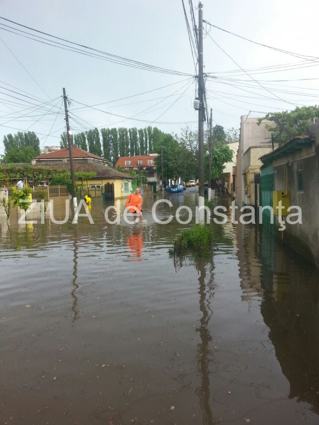 potop la constanta mai multe case din cartierul coiciu au fost inundate galerie foto 658592 potop la constanta mai multe case din cartierul coiciu au fost inundate galerie foto 658592