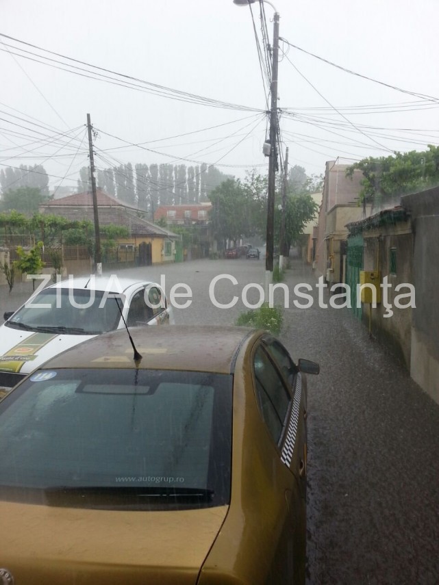 potop la constanta mai multe case din cartierul coiciu au fost inundate galerie foto 658592 potop la constanta mai multe case din cartierul coiciu au fost inundate galerie foto 658592