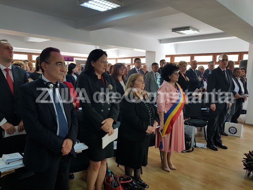 conferinta internationala la cumpana primarul mariana gaju proiectele finantate prin programele europene conferinta internationala la cumpana primarul mariana gaju proiectele finantate prin programele europene