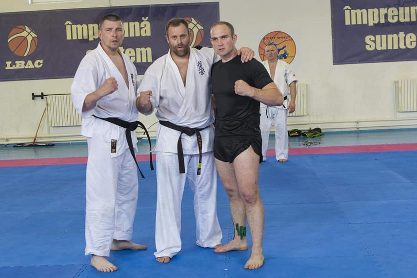 stagiul de kickboxing condus de alex filip shihan anatoly danilov a coordonat examenul de grad in kyokushin stagiul de kickboxing condus de alex filip shihan anatoly danilov a coordonat examenul de grad in kyokushin