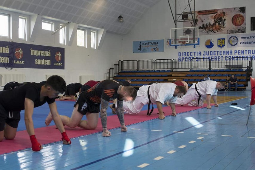 stagiul de kickboxing condus de alex filip shihan anatoly danilov a coordonat examenul de grad in kyokushin stagiul de kickboxing condus de alex filip shihan anatoly danilov a coordonat examenul de grad in kyokushin