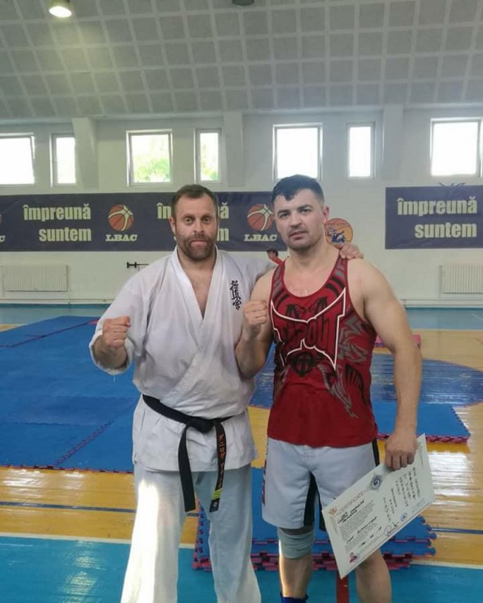 stagiul de kickboxing condus de alex filip shihan anatoly danilov a coordonat examenul de grad in kyokushin stagiul de kickboxing condus de alex filip shihan anatoly danilov a coordonat examenul de grad in kyokushin
