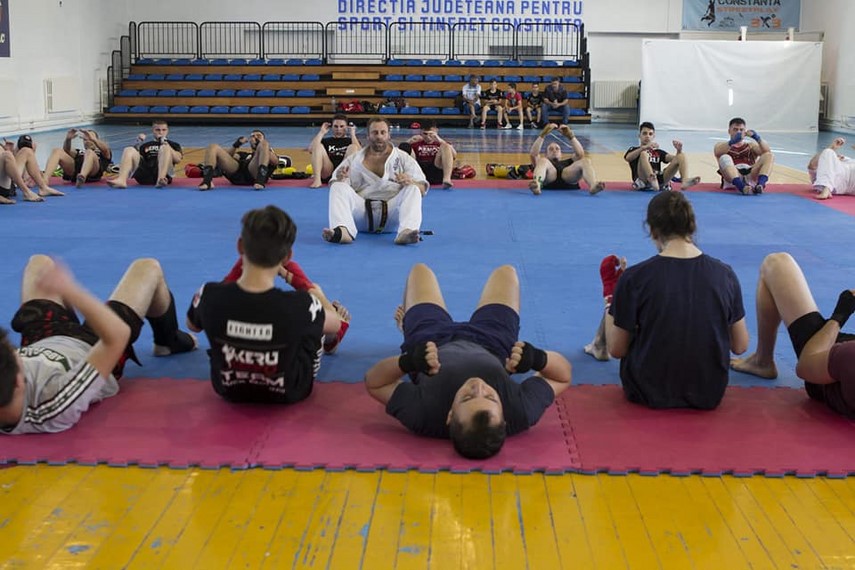stagiul de kickboxing condus de alex filip shihan anatoly danilov a coordonat examenul de grad in kyokushin stagiul de kickboxing condus de alex filip shihan anatoly danilov a coordonat examenul de grad in kyokushin
