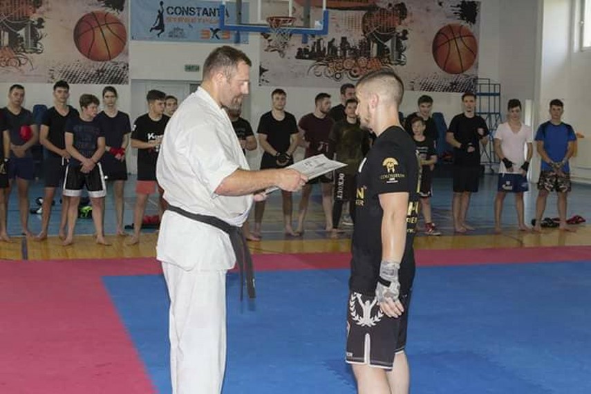 stagiul de kickboxing condus de alex filip shihan anatoly danilov a coordonat examenul de grad in kyokushin stagiul de kickboxing condus de alex filip shihan anatoly danilov a coordonat examenul de grad in kyokushin