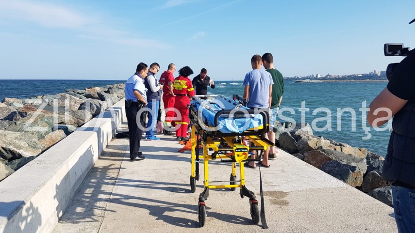 update imagini de la eveniment interventie de urgenta pe o plaja din constanta un tanar s a inecat in update imagini de la eveniment interventie de urgenta pe o plaja din constanta un tanar s a inecat in