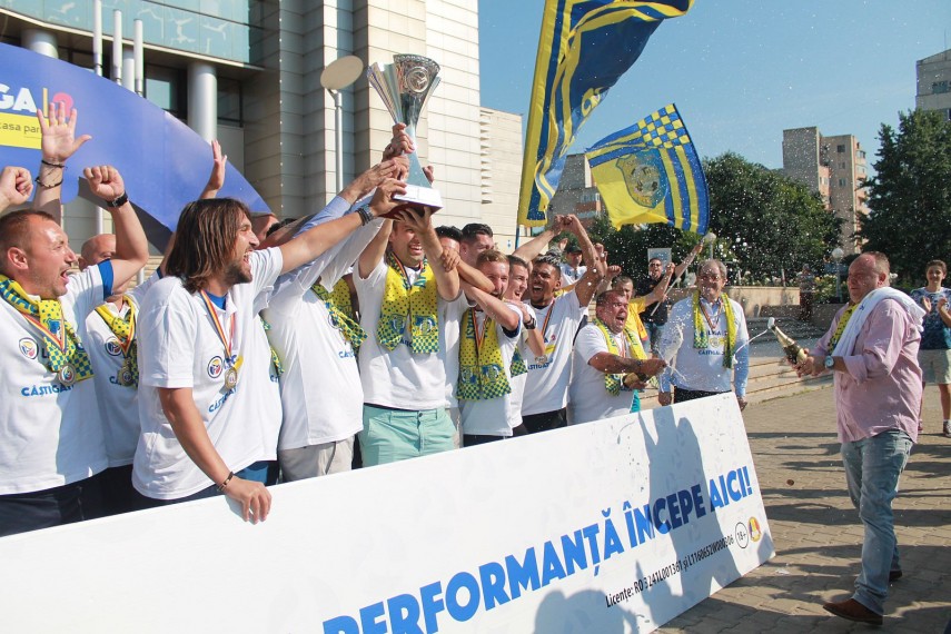 premiera dunarea calarasi campioana ligii a 2 a va juca in liga 1 galerie foto 660529 premiera dunarea calarasi campioana ligii a 2 a va juca in liga 1 galerie foto 660529