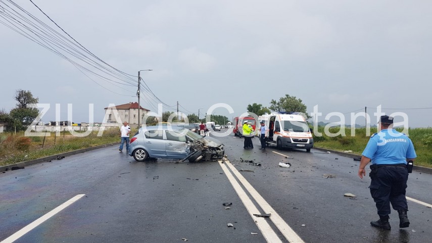 live imagini de la eveniment accident rutier grav pe dn 39 intre eforie nord si eforie sud trei masini live imagini de la eveniment accident rutier grav pe dn 39 intre eforie nord si eforie sud trei masini