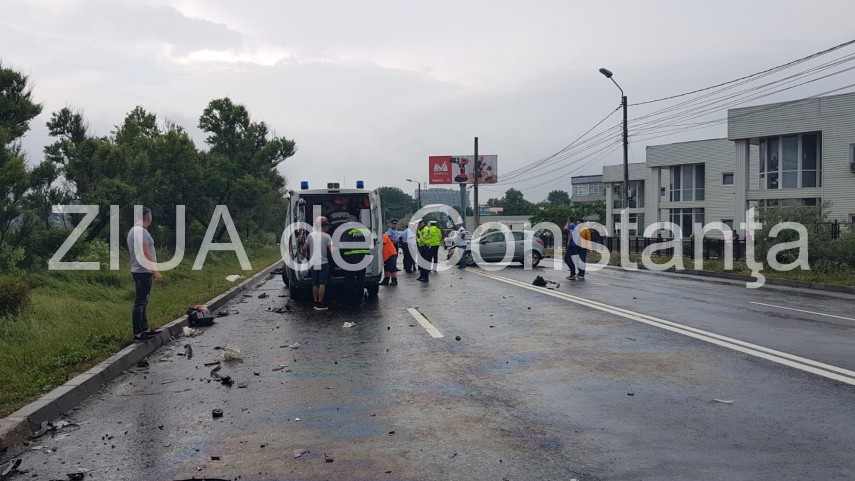 live imagini de la eveniment accident rutier grav pe dn 39 intre eforie nord si eforie sud trei masini live imagini de la eveniment accident rutier grav pe dn 39 intre eforie nord si eforie sud trei masini