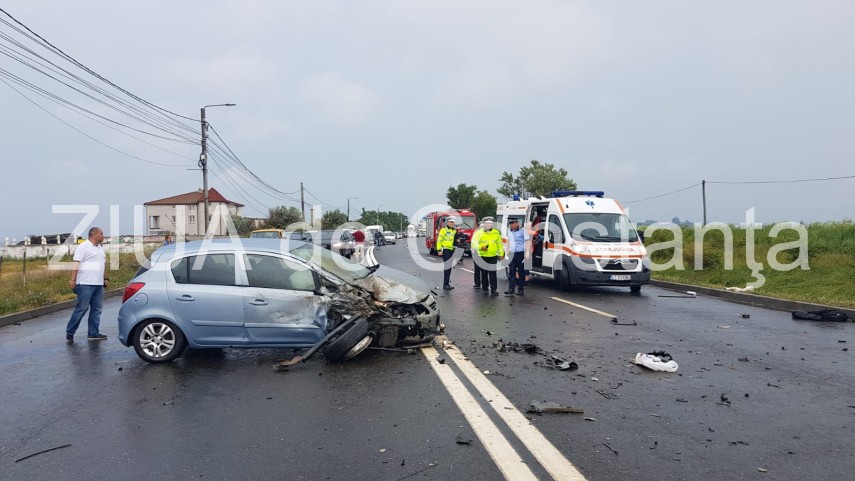 live imagini de la eveniment accident rutier grav pe dn 39 intre eforie nord si eforie sud trei masini live imagini de la eveniment accident rutier grav pe dn 39 intre eforie nord si eforie sud trei masini