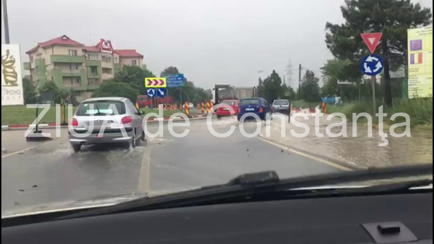 atentie soferi apa a acoperit drumurile din judet cum se circula in ovidiu galerie foto 660630 atentie soferi apa a acoperit drumurile din judet cum se circula in ovidiu galerie foto 660630