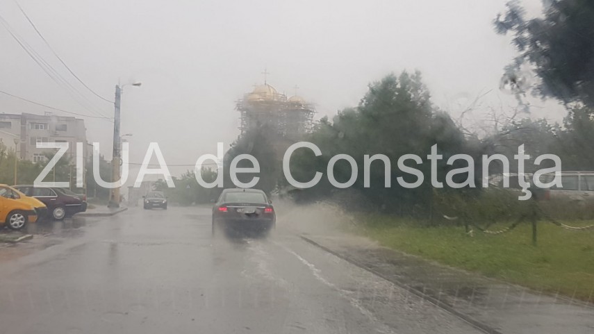 ploua la constanta cod galben schimbat in portocaliu meteorologii anunta decarcari electrice averse vant ploua la constanta cod galben schimbat in portocaliu meteorologii anunta decarcari electrice averse vant