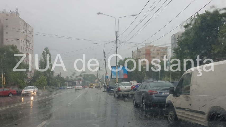 ploua la constanta cod galben schimbat in portocaliu meteorologii anunta decarcari electrice averse vant ploua la constanta cod galben schimbat in portocaliu meteorologii anunta decarcari electrice averse vant