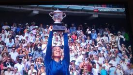 update simona halep a castigat primul trofeu de grand slam la roland garros a invins o pe sloane stephens update simona halep a castigat primul trofeu de grand slam la roland garros a invins o pe sloane stephens