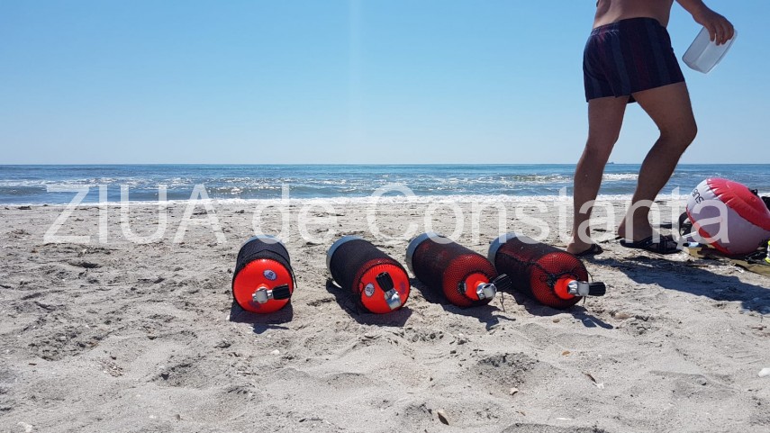 imagini de la eveniment desfasurare impresionanta de forte pe plaja de la corbu este cautat un copil imagini de la eveniment desfasurare impresionanta de forte pe plaja de la corbu este cautat un copil