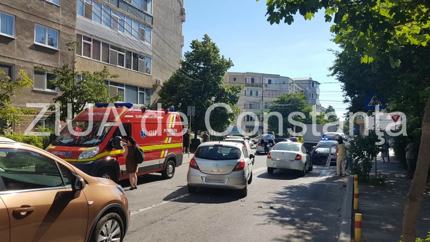 accident rutier in municipiul constanta in zona casa de cultura o persoana a fost ranita 661534 accident rutier in municipiul constanta in zona casa de cultura o persoana a fost ranita 661534